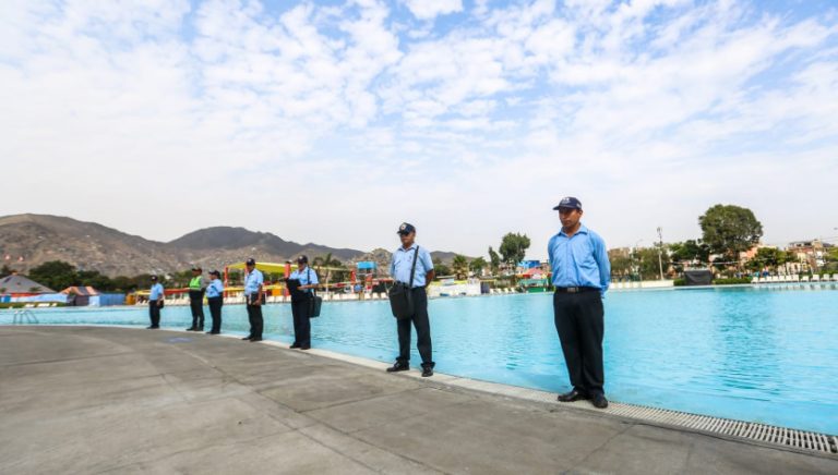 SJL Clausuran Temporalmente Piscina Del Parque Zonal Huiracocha