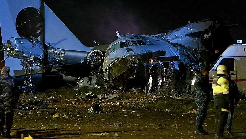 Bolivia: Tragedia aérea deja al menos 15 muertos y 20 heridos en El ...